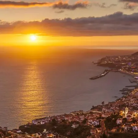 Madeira Камара-де-Лобуш